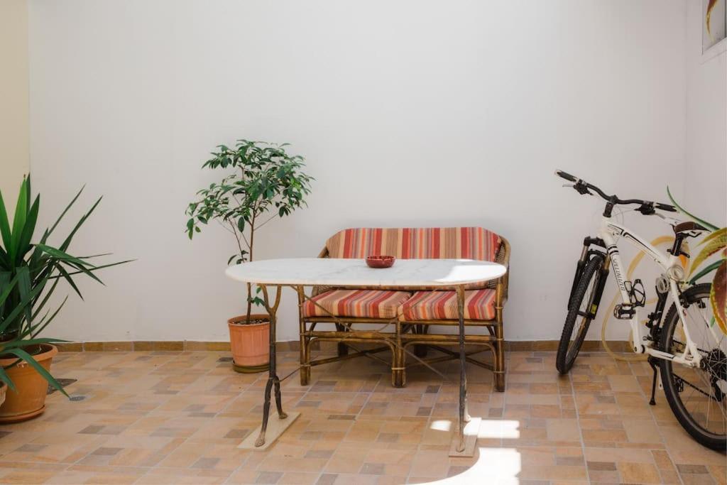 Renovated, Open And Functional Old City House Iraklio Exteriér fotografie